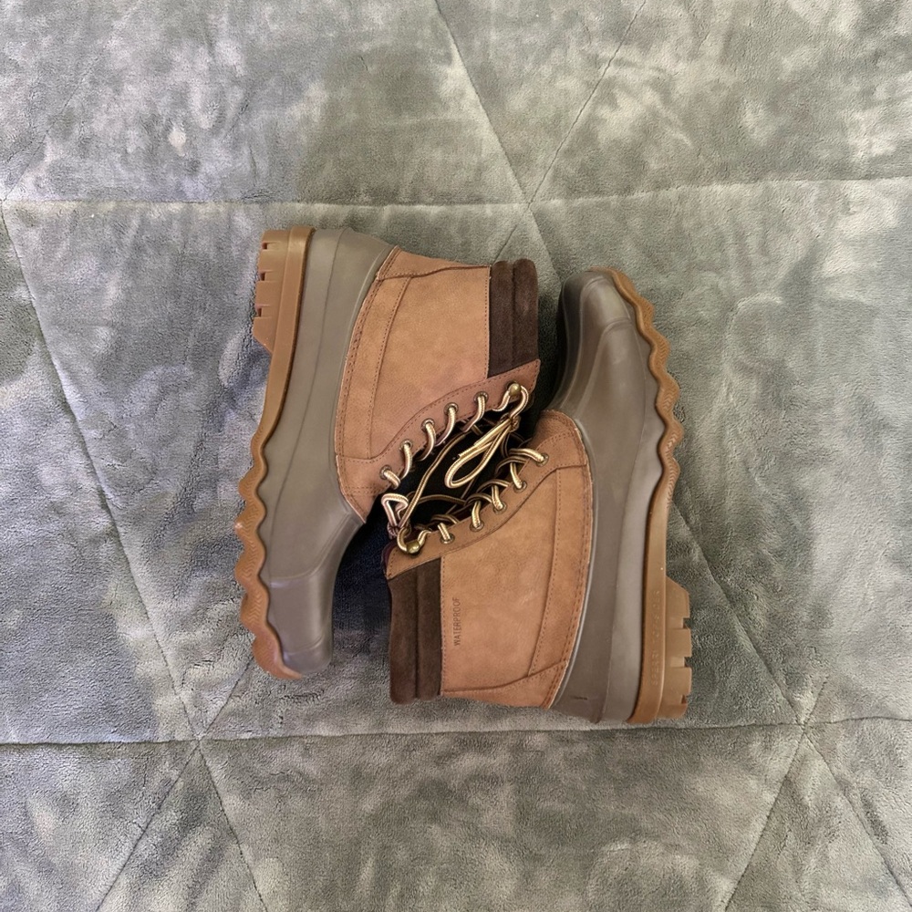 Men’s Sperry’s Avenue Duck Boot Size: 10.5